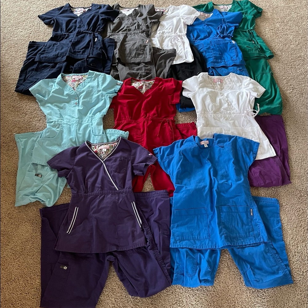 Koi Scrubs all size XS barely worn.